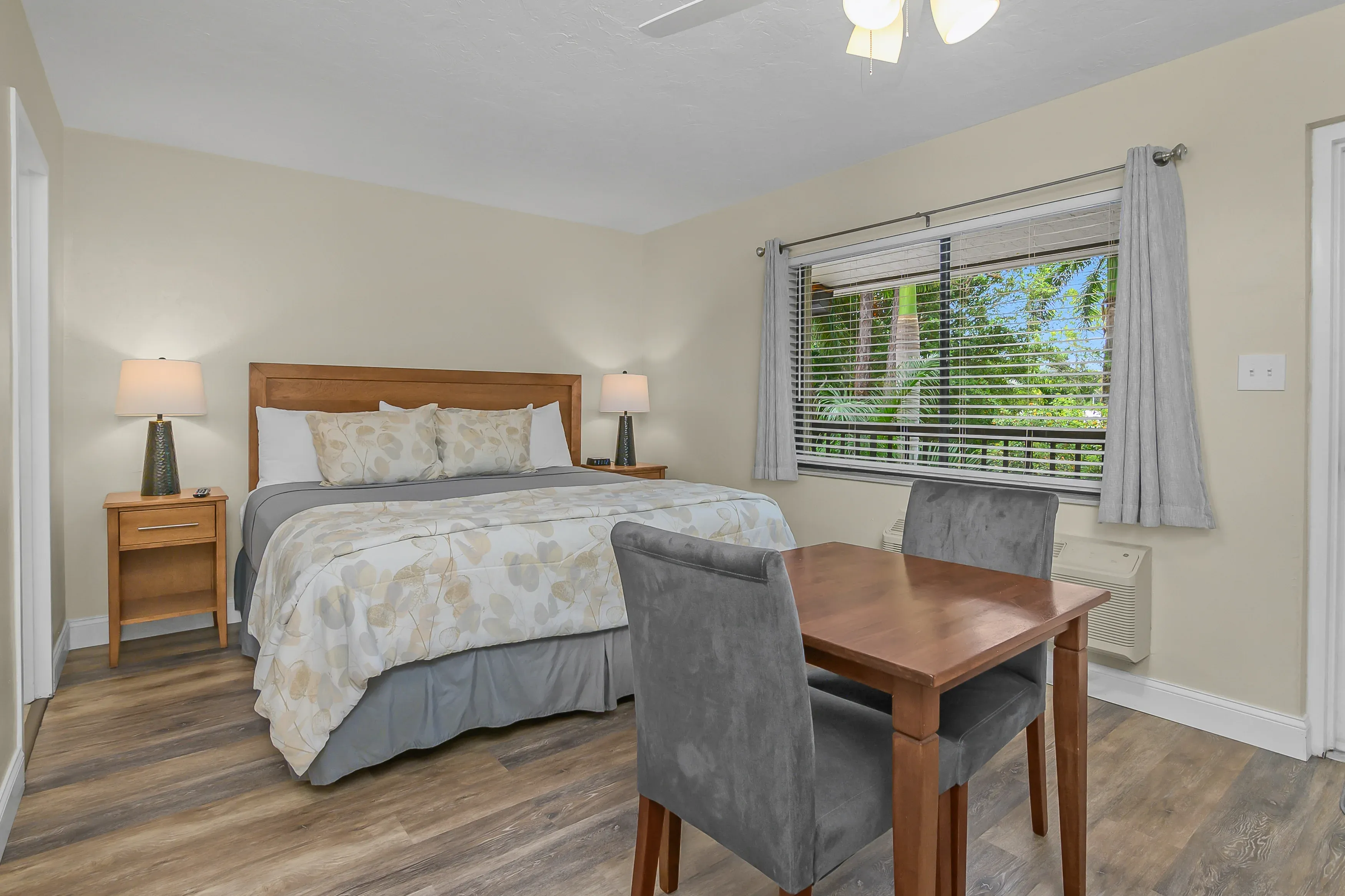 King Kitchenette with Garden Views 2