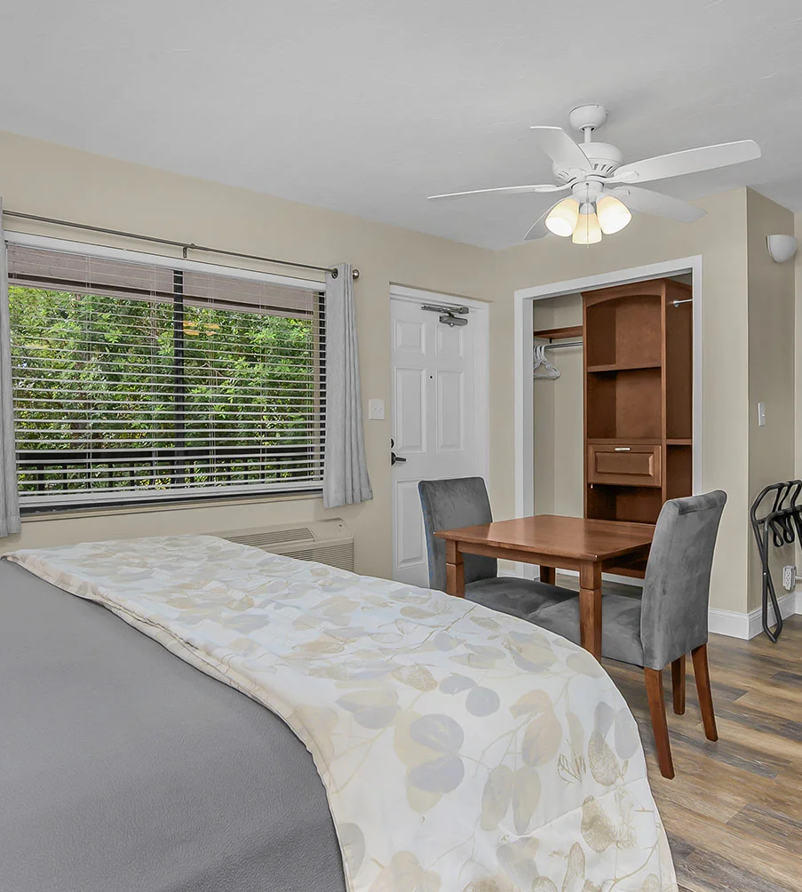 King Kitchenette with Garden Views 3