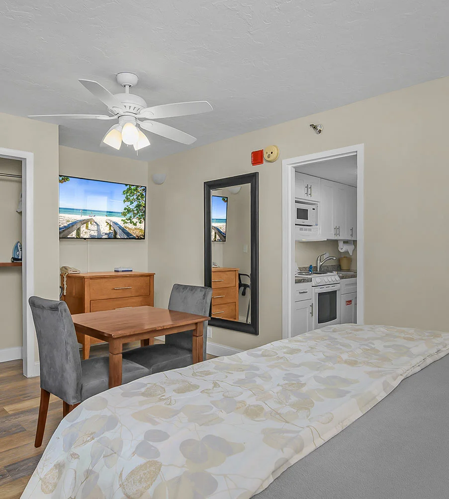 King Kitchenette with Garden Views 4