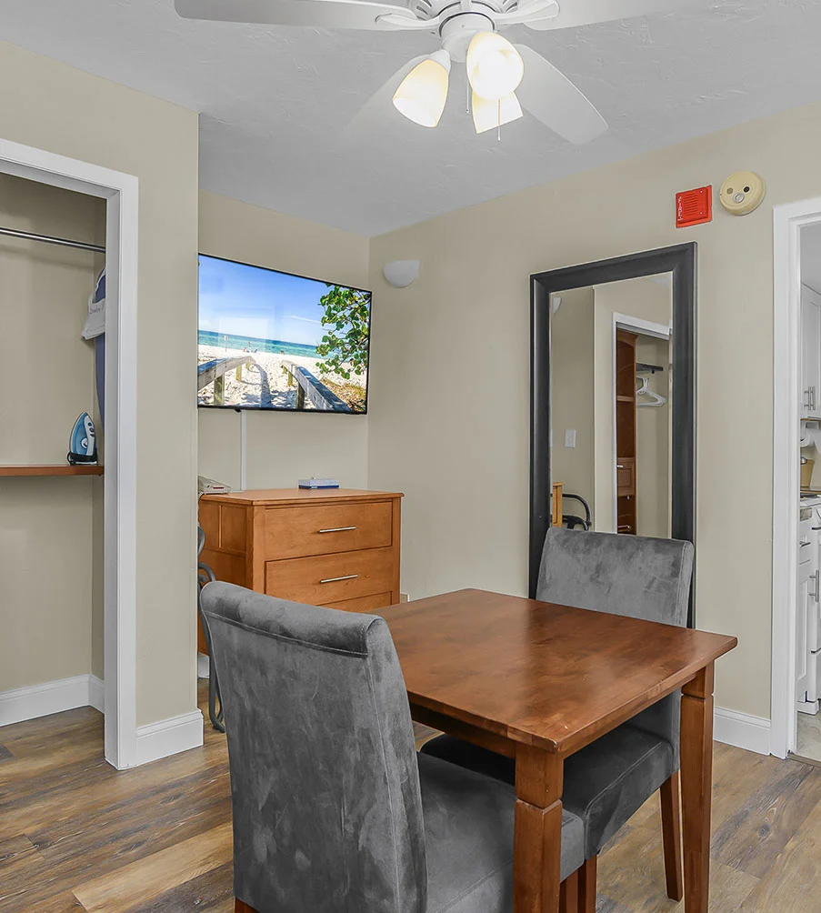 King Kitchenette with Garden Views 5