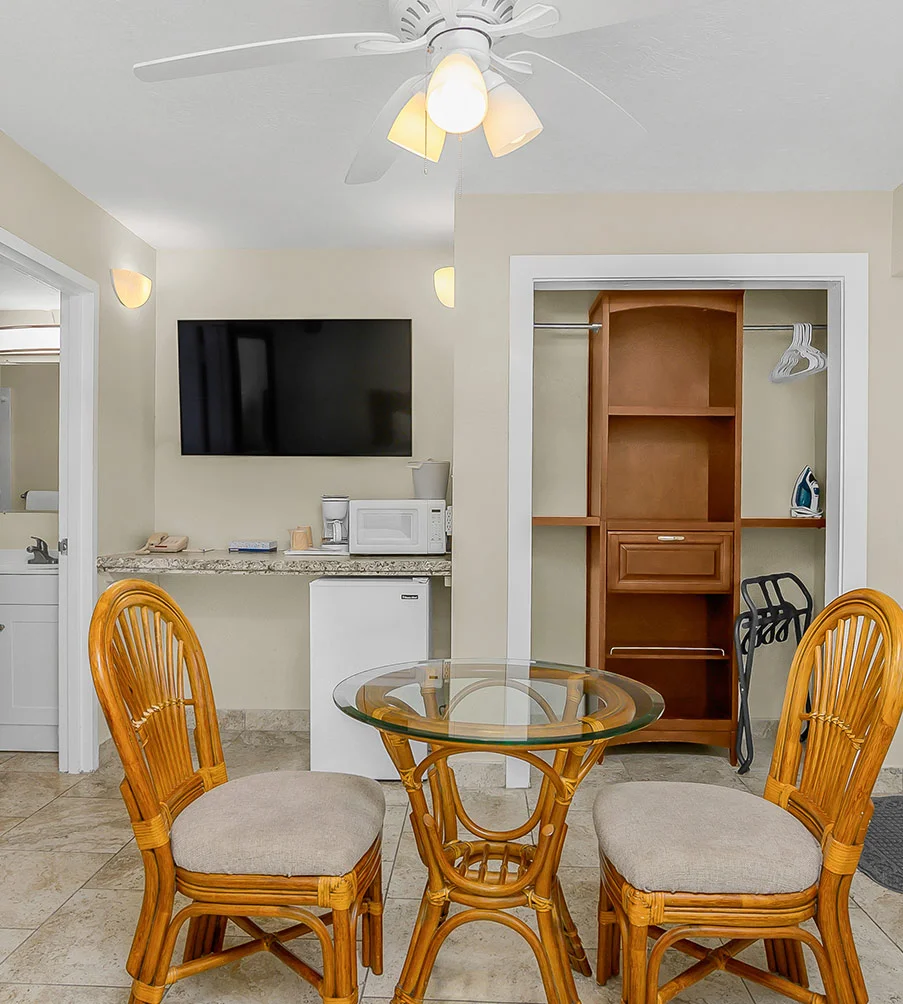 Standard Room with Two Twin Beds 3